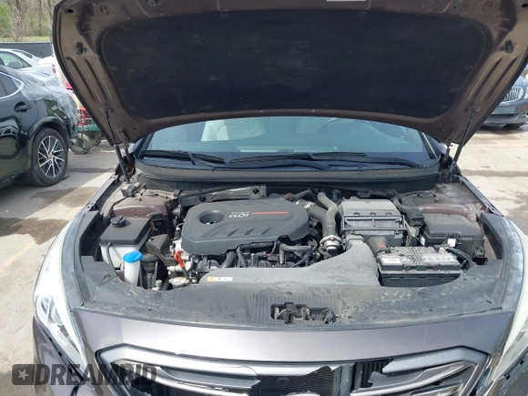 2015 Hyundai Sonata Sport with VIN 5NPE34AB7FH127912, listed as a IAAI auction lot 41918678 with 38,104 mi miles and . Bid and sale history available at carsss.com. Image 10.