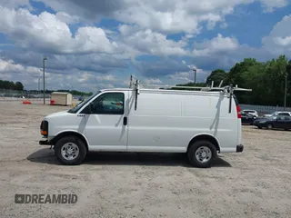 2017 Chevrolet Express Cargo with VIN 1GCWGAFF4H1102432, listed as a IAAI auction lot 42458698 with 282,698 mi miles and . Bid and sale history available at DreamBid. Image 15.
