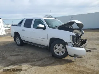 2009 Chevrolet Avalanche LT w/2LT with VIN 3GNFK22039G160550, listed as a Copart auction lot 42244545 with 134,540 mi miles and Non Repairable. Bid and sale history available at carsss.com. Image 4.