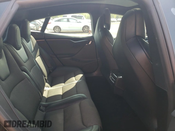 2018 Tesla Model S 75D with VIN 5YJSA1E22JF291142, listed as a Copart auction lot 65682055 with 126,212 mi miles and Salvage title. Bid and sale history available at DreamBid. Image 10.