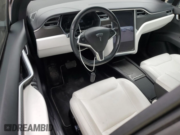 2016 Tesla Model X 70D z VIN 5YJXCAE29GF006512, wystawiony jako Copart lot #57517885 z przebiegiem Nie podano mil oraz Szkoda całkowita • Salvage title. Historia ofert i sprzedaży dostępna na DreamBid. Obrazek 8.