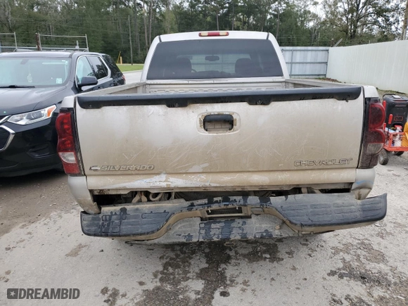 2005 Chevrolet Silverado 1500HD LS with VIN 1GCGK13U45F847508, listed as a Copart auction lot 79832724 with 352,036 mi miles and Salvage Title. Bid and sale history available at carsss.com. Image 6.
