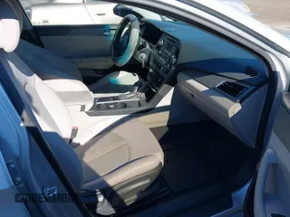 2017 Hyundai Sonata 2.4L with VIN 5NPE24AF5HH532563, listed as a IAAI auction lot 41117851 with 141,692 mi miles and . Bid and sale history available at carsss.com. Image 5.