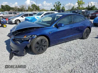 2025 Tesla Model 3 Long Range with VIN 5YJ3E1EA1SF887750, listed as a Copart auction lot 51348825 with 5,530 mi miles and Salvage Title. Bid and sale history available at carsss.com. Image 1.