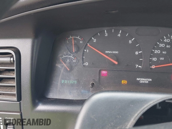 2002 Dodge Dakota Sport with VIN 1B7GL32X12S598558, listed as a IAAI auction lot 41724045 with 231,329 mi miles. Bid and sale history available at carsss.com. Image 7.