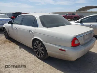 2008 Jaguar XJ Vanden Plas with VIN SAJWA82BX8SH28725, listed as a IAAI auction lot 41749097 with 64,440 mi miles. Bid and sale history available at carsss.com. Image 3.