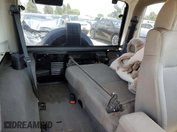 2004 Jeep Wrangler Sahara with VIN 1J4FA59SX4P718591, listed as a Copart auction lot 59907805 with 241,994 mi miles and Clean title. Bid and sale history available at DreamBid. Image 10.