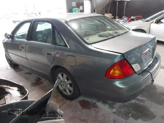 2001 Toyota Avalon XL with VIN 4T1BF28B61U121131, listed as a IAAI auction lot 41754904 with 266,554 mi miles and . Bid and sale history available at carsss.com. Image 3.