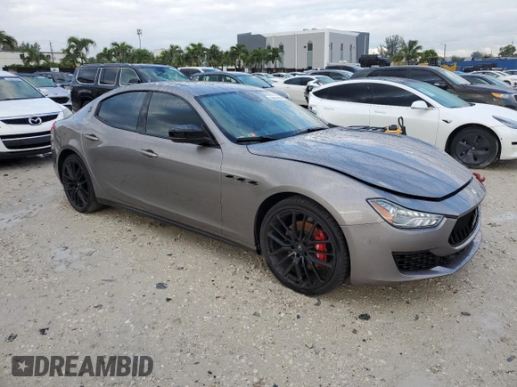 2019 Maserati Ghibli z VIN ZAM57XSA2K1328545, wystawiony jako Copart lot #56291895 z przebiegiem 53 625 mil mil oraz Tytuł czysty. Historia ofert i sprzedaży dostępna na DreamBid. Obrazek 4.