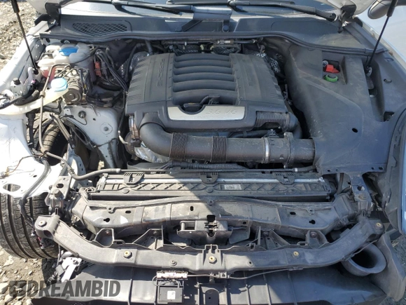 2017 Porsche Cayenne z VIN WP1AA2A23HKA80342, wystawiony jako Copart lot #60908035 z przebiegiem 61 583 mil mil oraz Szkoda całkowita • Salvage title. Historia ofert i sprzedaży dostępna na DreamBid. Obrazek 12.