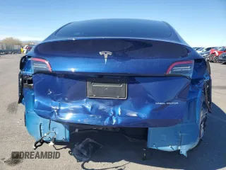 2023 Tesla Model Y Long Range z VIN 7SAYGDEE2PF908622, wystawiony jako Copart lot #47228145 z przebiegiem 10 639 mil mil oraz Szkoda całkowita • Salvage title. Historia ofert i sprzedaży dostępna na DreamBid. Obrazek 6.