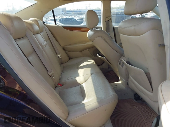 2005 Lexus ES 330 with VIN JTHBA30G255105717, listed as a IAAI auction lot 42083955 with 198,185 mi miles. Bid and sale history available at carsss.com. Image 8.