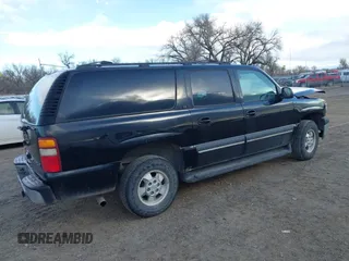 2002 Chevrolet Suburban LT with VIN 3GNFK16Z92G251346, listed as a IAAI auction lot 41966201 with 362,492 mi miles. Bid and sale history available at carsss.com. Image 4.