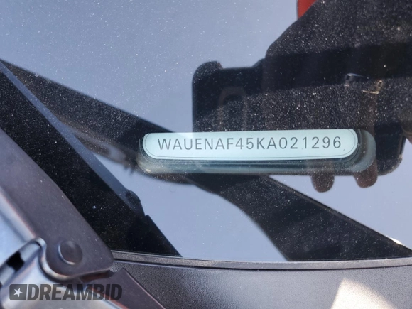 2019 Audi A4 Premium Plus z VIN WAUENAF45KA021296, wystawiony jako Copart lot #56107095 z przebiegiem 77 102 mil mil oraz Szkoda całkowita • Salvage title. Historia ofert i sprzedaży dostępna na DreamBid. Obrazek 13.