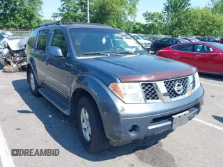 2005 Nissan Pathfinder SE z VIN 5N1AR18W55C778885, wystawiony jako IAAI lot #42541827 z przebiegiem 147 853 mil mil oraz . Historia ofert i sprzedaży dostępna na DreamBid. Obrazek 1.