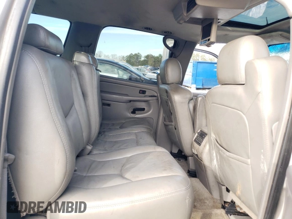 2005 Chevrolet Suburban Z71 with VIN 3GNFK16Z35G195828, listed as a Copart auction lot 88249925 with 254,252 mi miles and Salvage Title. Bid and sale history available at carsss.com. Image 11.