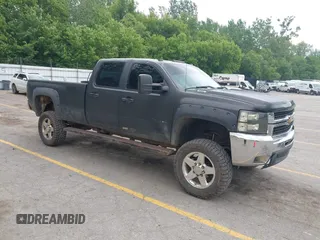 2009 Chevrolet Silverado 3500HD with VIN 1GCHK73K79F157683, listed as a IAAI auction lot 42472022 with 292,765 mi miles and . Bid and sale history available at DreamBid. Image 1.