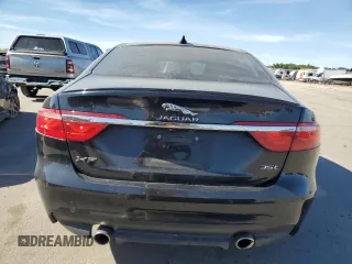 2016 Jaguar XF 35t Premium with VIN SAJBD4BV8GCY06272, listed as a Copart auction lot 72278994 with 87,824 mi miles and Salvage Title. Bid and sale history available at carsss.com. Image 6.