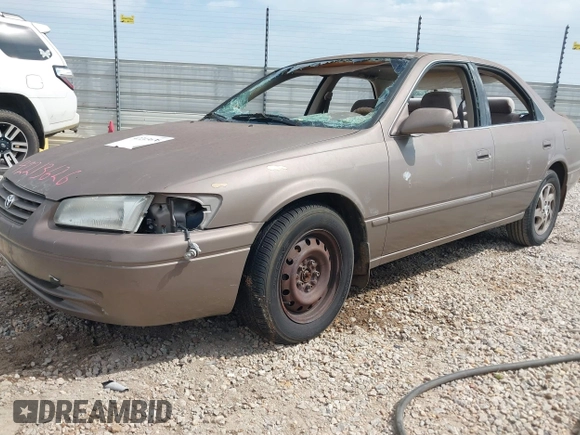 1999 Toyota Camry LE z VIN JT2BF28K9X0216439, wystawiony jako IAAI lot #42213626 z przebiegiem 280 812 mil mil oraz . Historia ofert i sprzedaży dostępna na DreamBid. Obrazek 2.