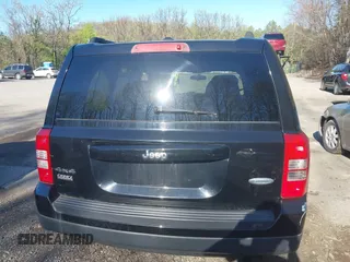 2012 Jeep Patriot Latitude with VIN 1C4NJRFB4CD686038, listed as a IAAI auction lot 42142199 with 116,416 mi miles and . Bid and sale history available at carsss.com. Image 14.