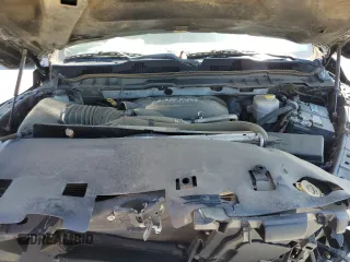 2017 Ram 2500 Tradesman z VIN 3C6UR5HJ4HG518807, wystawiony jako Copart lot #57942455 z przebiegiem 112 003 mil mil oraz Szkoda całkowita • Salvage title. Historia ofert i sprzedaży dostępna na DreamBid. Obrazek 11.