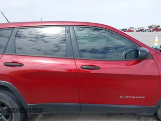 2017 Jeep Cherokee Sport с VIN 1C4PJLABXHW643669, выставлен на аукционе IAAI как лот 41745113 с пробегом 124 879 миль миль и . История ставок и продаж доступна на DreamBid. Изображение 13.