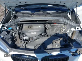 2019 BMW X1 xDrive28i with VIN WBXHT3C58K5N05523, listed as a IAAI auction lot 41752675 with 63,861 mi miles. Bid and sale history available at carsss.com. Image 10.
