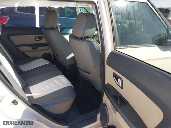 2013 Kia Soul + with VIN KNDJT2A69D7547484, listed as a IAAI auction lot 41426483 with 135,007 mi miles. Bid and sale history available at carsss.com. Image 8.