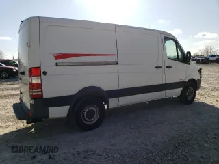 2014 Freightliner Sprinter with VIN WDYPE7DC7E5914824, listed as a Copart auction lot 85116454 with 401,372 mi miles and Clean Title. Bid and sale history available at DreamBid. Image 3.
