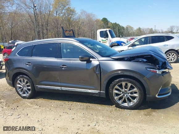2019 Mazda CX-9 Signature with VIN JM3TCBEY8K0313614, listed as a IAAI auction lot 41894443 with 56,877 mi miles. Bid and sale history available at carsss.com. Image 13.