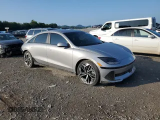 2023 Hyundai Ioniq 6 Preferred z VIN KMHM34AC6PA022030, wystawiony jako Copart lot #61695834 z przebiegiem 18 100 mil mil oraz Szkoda całkowita • Salvage title. Historia ofert i sprzedaży dostępna na DreamBid. Obrazek 4.
