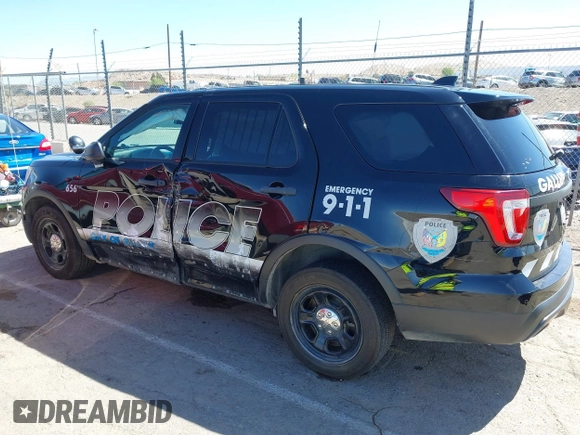 2017 Ford Police Interceptor Utility с VIN 1FM5K8AT0HGD14009, выставлен на аукционе IAAI как лот 42050424 с пробегом 100 050 миль миль и . История ставок и продаж доступна на DreamBid. Изображение 15.