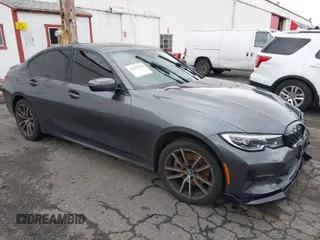 2022 BMW 3 Series 330i xDrive with VIN 3MW5R7J09N8C69868, listed as a IAAI auction lot 41462538 with 1 mi miles. Bid and sale history available at carsss.com. Image 1.