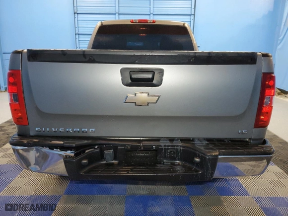 2008 Chevrolet Silverado 1500 Work Truck with VIN 1GCEC19CX8Z115213, listed as a Copart auction lot 44026785 with 297,562 mi miles and Clean Title. Bid and sale history available at carsss.com. Image 6.