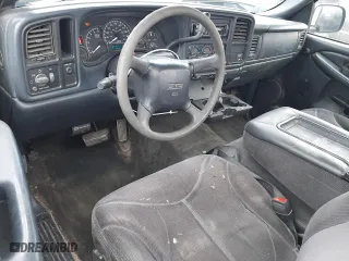 1999 GMC New Sierra 1500 SLE with VIN 1GTEC14W8XE552764, listed as a Copart auction lot 50474015 with 168,388 mi miles and Clean Title. Bid and sale history available at carsss.com. Image 8.