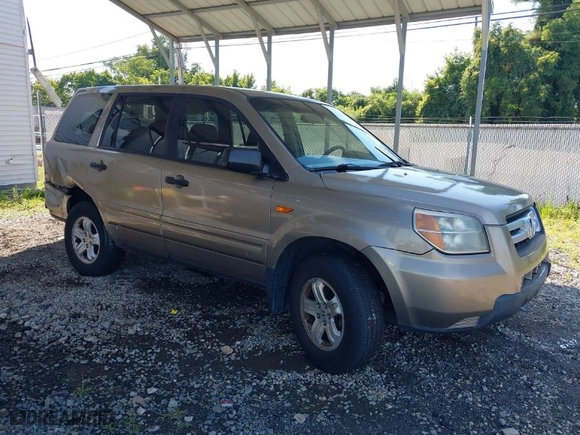 2006 Honda Pilot LX with VIN 2HKYF18146H551600, listed as a IAAI auction lot 39842919 with 133,188 mi miles. Bid and sale history available at carsss.com. Image 1.