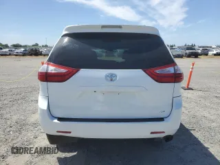 2018 Toyota Sienna LE Auto Access Seat with VIN 5TDKZ3DC0JS944349, listed as a Copart auction lot 58276595 with 72,725 mi miles and Salvage title. Bid and sale history available at DreamBid. Image 6.