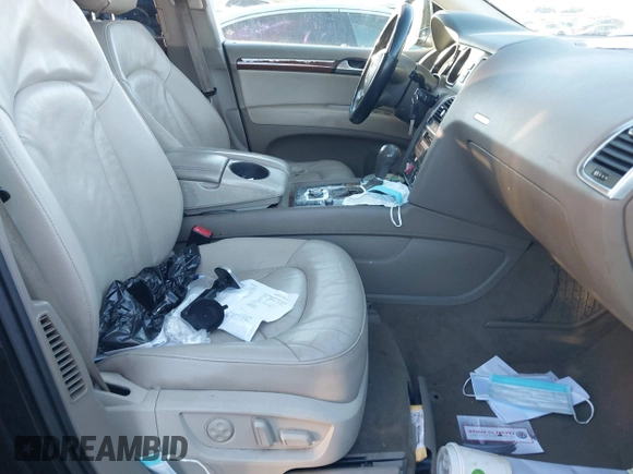 2009 Audi Q7 with VIN WA1AY74L09D023868, listed as a IAAI auction lot 41308776 with 176,541 mi miles and . Bid and sale history available at DreamBid. Image 5.