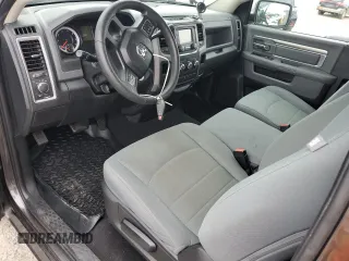 2015 Ram 1500 Tradesman z VIN 3C6JR6AT2FG699259, wystawiony jako Copart lot #44975405 z przebiegiem 211 433 mil mil oraz Czysty tytuł • Clean title. Historia ofert i sprzedaży dostępna na DreamBid. Obrazek 8.