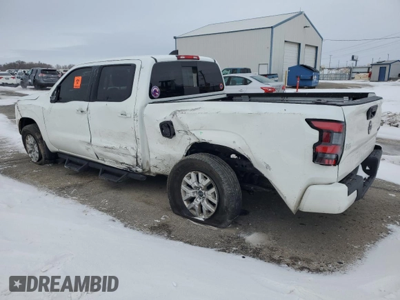 2024 Nissan Frontier SV z VIN 1N6ED1FK3RN618063, wystawiony jako Copart lot #45242025 z przebiegiem 24 979 mil mil oraz Szkoda całkowita • Salvage title. Historia ofert i sprzedaży dostępna na DreamBid. Obrazek 2.