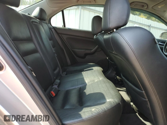 2007 Acura TSX with VIN JH4CL96877C014992, listed as a Copart auction lot 60492305 with 146,972 mi miles and Salvage title. Bid and sale history available at DreamBid. Image 10.