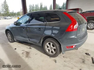 2011 Volvo XC60 3.2L with VIN YV4952DL7B2166075, listed as a IAAI auction lot 42004245 with 136,182 mi miles. Bid and sale history available at carsss.com. Image 3.