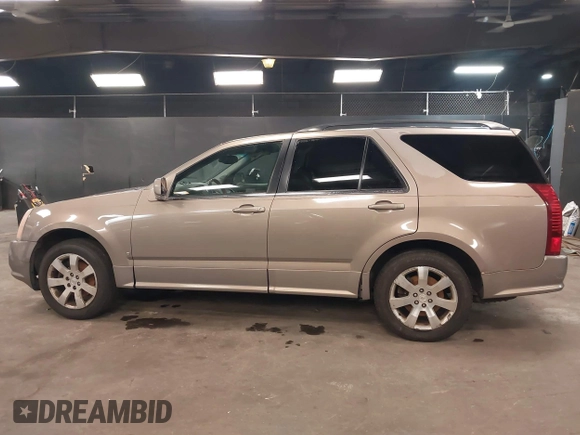 2007 Cadillac SRX with VIN 1GYEE637370137893, listed as a IAAI auction lot 41869395 with 215,460 mi miles. Bid and sale history available at carsss.com. Image 14.