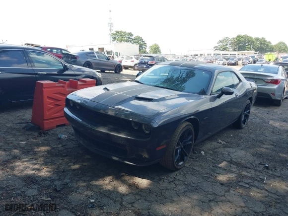 2016 Dodge Challenger R/T with VIN 2C3CDZBT2GH335185, listed as a IAAI auction lot 40007630 with 11,254 mi miles. Bid and sale history available at carsss.com. Image 17.