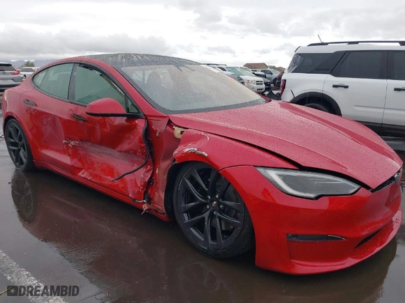 2022 Tesla Model S Plaid with VIN 5YJSA1E61NF485055, listed as a IAAI auction lot 41751134 with 1 mi miles. Bid and sale history available at carsss.com. Image 6.