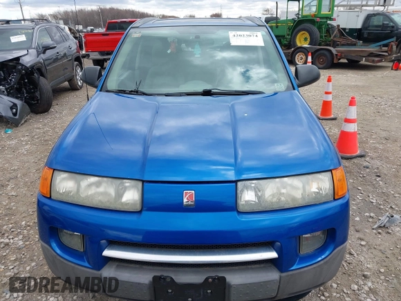 2004 Saturn VUE V6 with VIN 5GZCZ53414S820661, listed as a IAAI auction lot 42023074 with 176,339 mi miles. Bid and sale history available at carsss.com. Image 6.