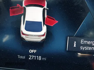2023 BMW i4 eDrive40 z VIN WBY73AW08PFN72118, wystawiony jako IAAI lot #41849570 z przebiegiem 27 118 mil mil oraz . Historia ofert i sprzedaży dostępna na DreamBid. Obrazek 16.
