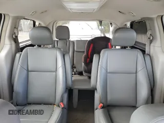 2011 Volkswagen Routan SE with VIN 2V4RW3DG0BR789523, listed as a Copart auction lot 61761785 with 124,530 mi miles and Clean title. Bid and sale history available at DreamBid. Image 10.