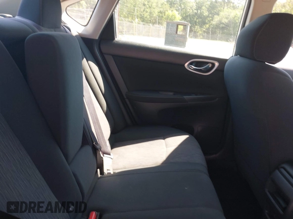 2015 Nissan Sentra SV z VIN 3N1AB7AP5FY314134, wystawiony jako IAAI lot #42265823 z przebiegiem 106 813 mil mil oraz . Historia ofert i sprzedaży dostępna na DreamBid. Obrazek 8.