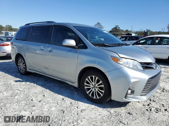 2019 Toyota Sienna XLE Auto Access Seat with VIN 5TDYZ3DC1KS987903, listed as a Copart auction lot 45039385 with 72,017 mi miles and Salvage Title. Bid and sale history available at carsss.com. Image 4.